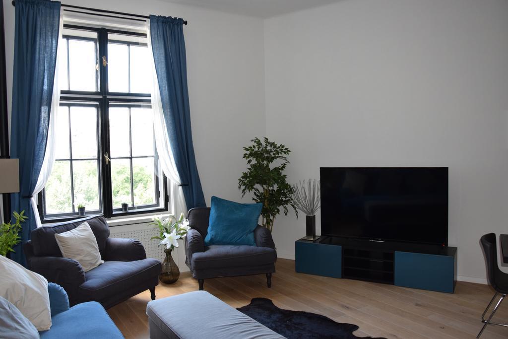 Luxury By Hi5 - Bajcsy * Budapest